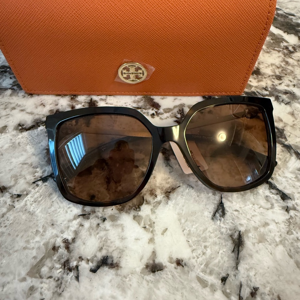 Tory Burch NWT Brown Women's Sunglasses